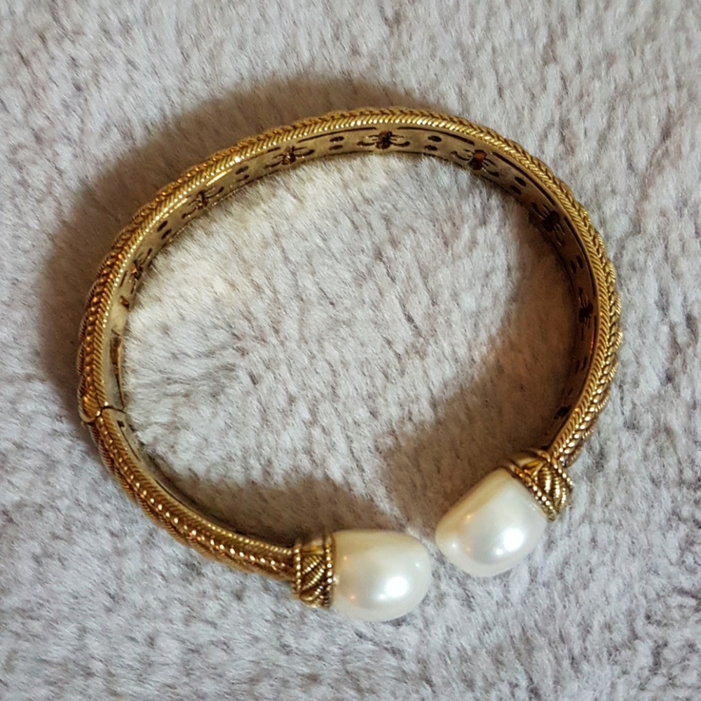 Judith Ripka Gold tone Pearl cuff bracelet